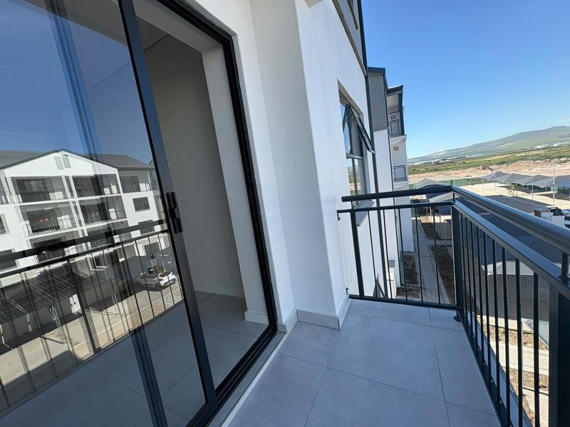 To Let 1 Bedroom Property for Rent in Sandown Western Cape